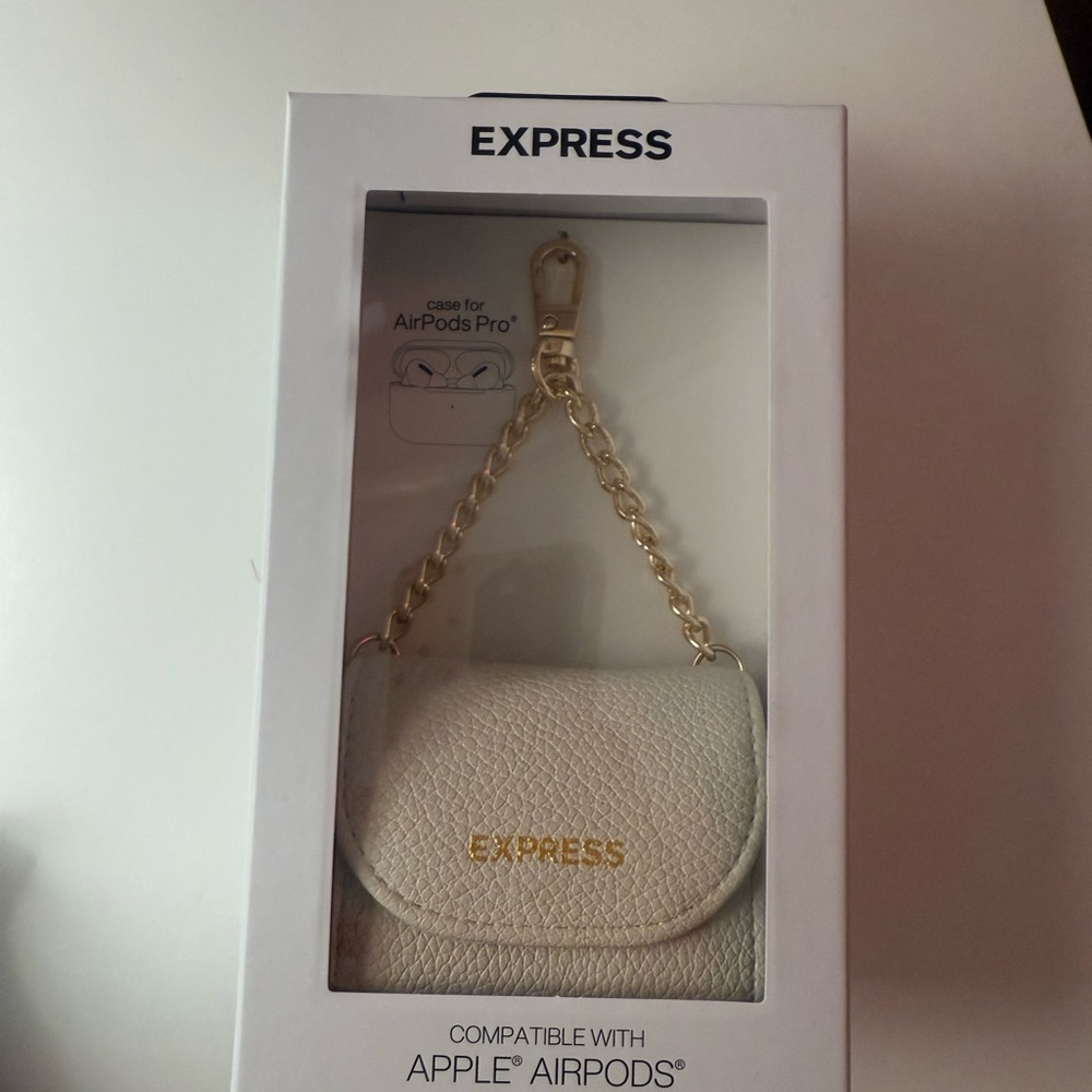 Express AirPods case